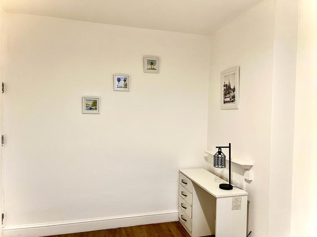 Shadwell Holiday Rooms London Exterior photo
